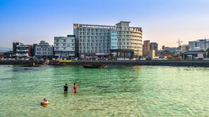 Front of property - Aimi Jeju Beach Hotel Hamdeok W (Jeju City)