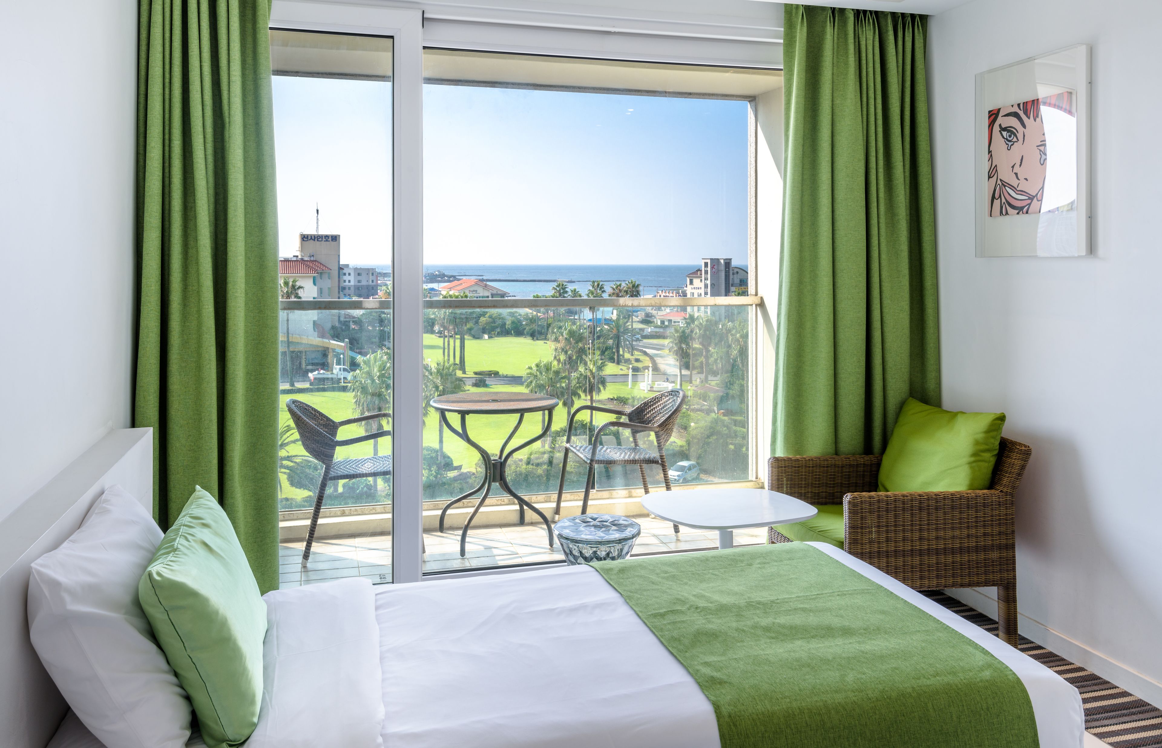 암막 커튼, 무료 WiFi, 침대 시트