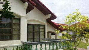 3 Bedrooms Villa | Terrace/patio - VIP Condochain - Villa Sukjai (Cha-am)
