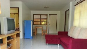 3 Bedrooms Villa | Living room - VIP Condochain - Villa Sukjai (Cha-am)