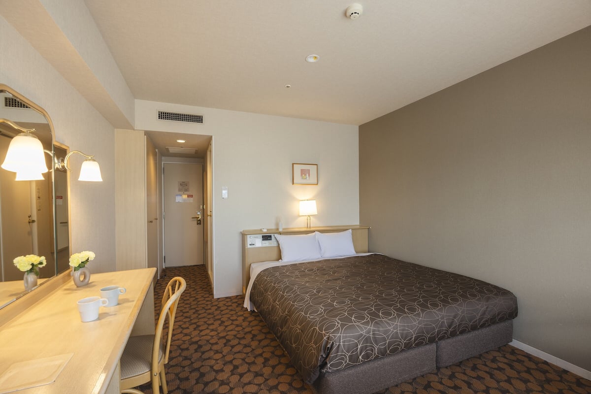 Deluxe Double Room, Non Smoking | Premium bedding, down comforters, desk, laptop workspace