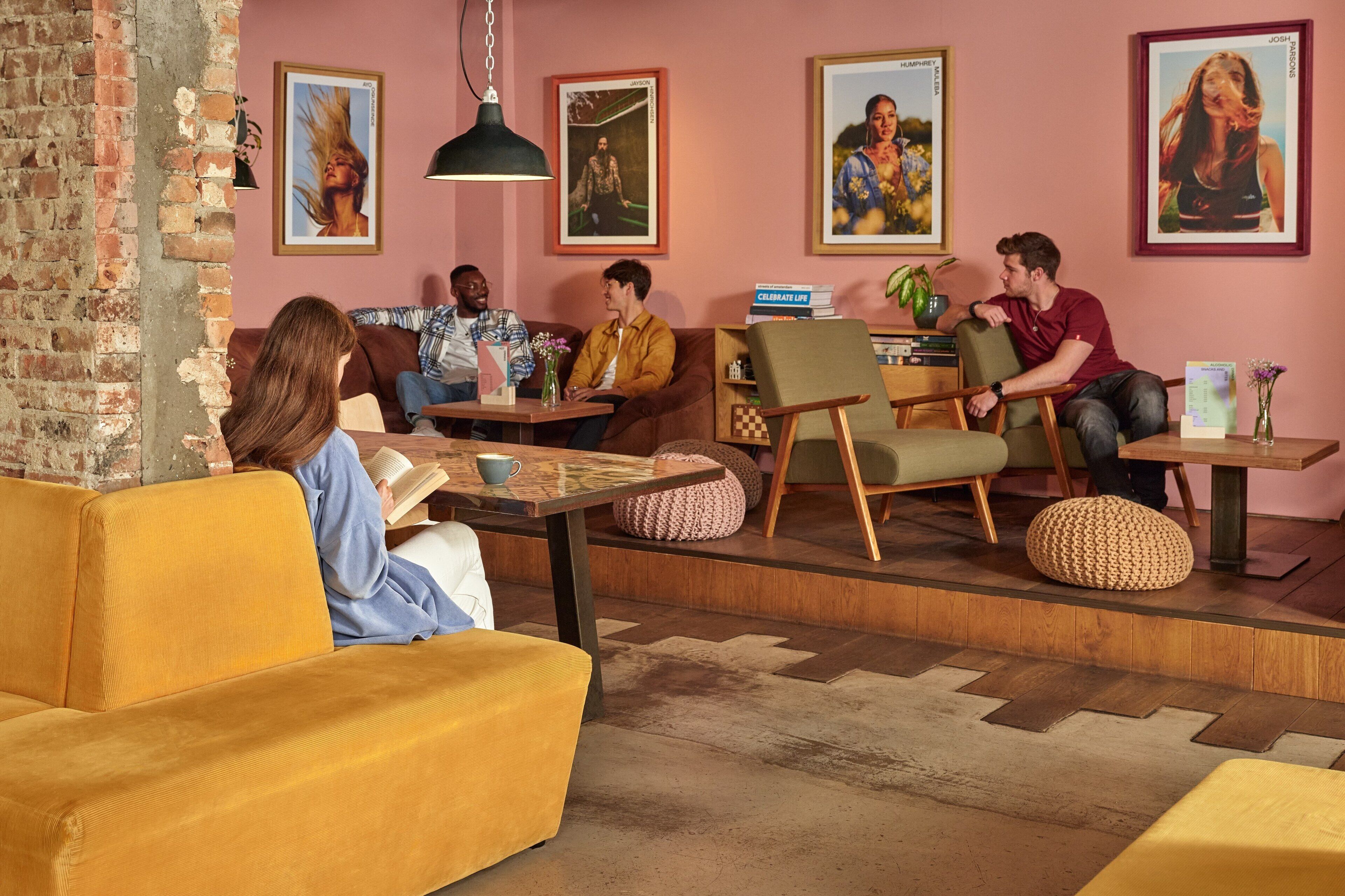 Khu tiếp khách ở sảnh