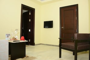 Minibar, in-room safe, desk, blackout curtains