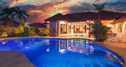 Pattaya Hill, Near the City and Beach