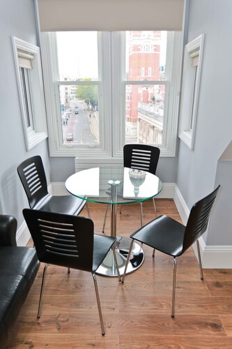 Boutique Croydon London