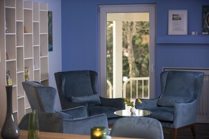 Sala de estar en el lobby