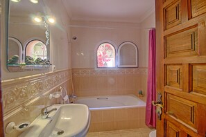 Villa, 2 Bedrooms, Private Pool | Bathroom