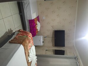 Double or Twin Room, Shared Bathroom | Minibar, desk, blackout drapes, free WiFi - Pousada Viva Iguassu (Foz do Iguaçu)