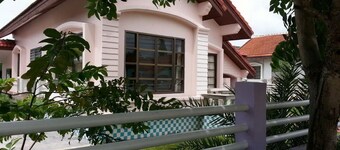 VIP Condochain - Villa Imboon