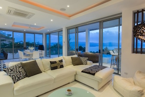 5 Bedrooms Villa | Vardagsrum | LCD-tv