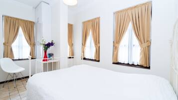 1 bedroom, Egyptian cotton sheets, premium bedding