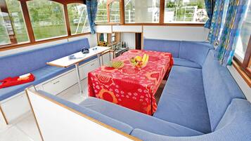 Kabin (Houseboat Kormoran 1500) | Area keluarga