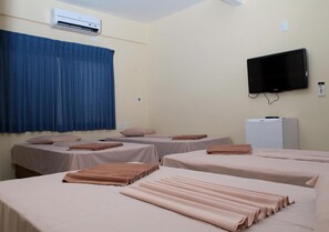 Minibar, blackout drapes, free WiFi, bed sheets - Hotel 15 de Julho (Foz do Iguaçu)