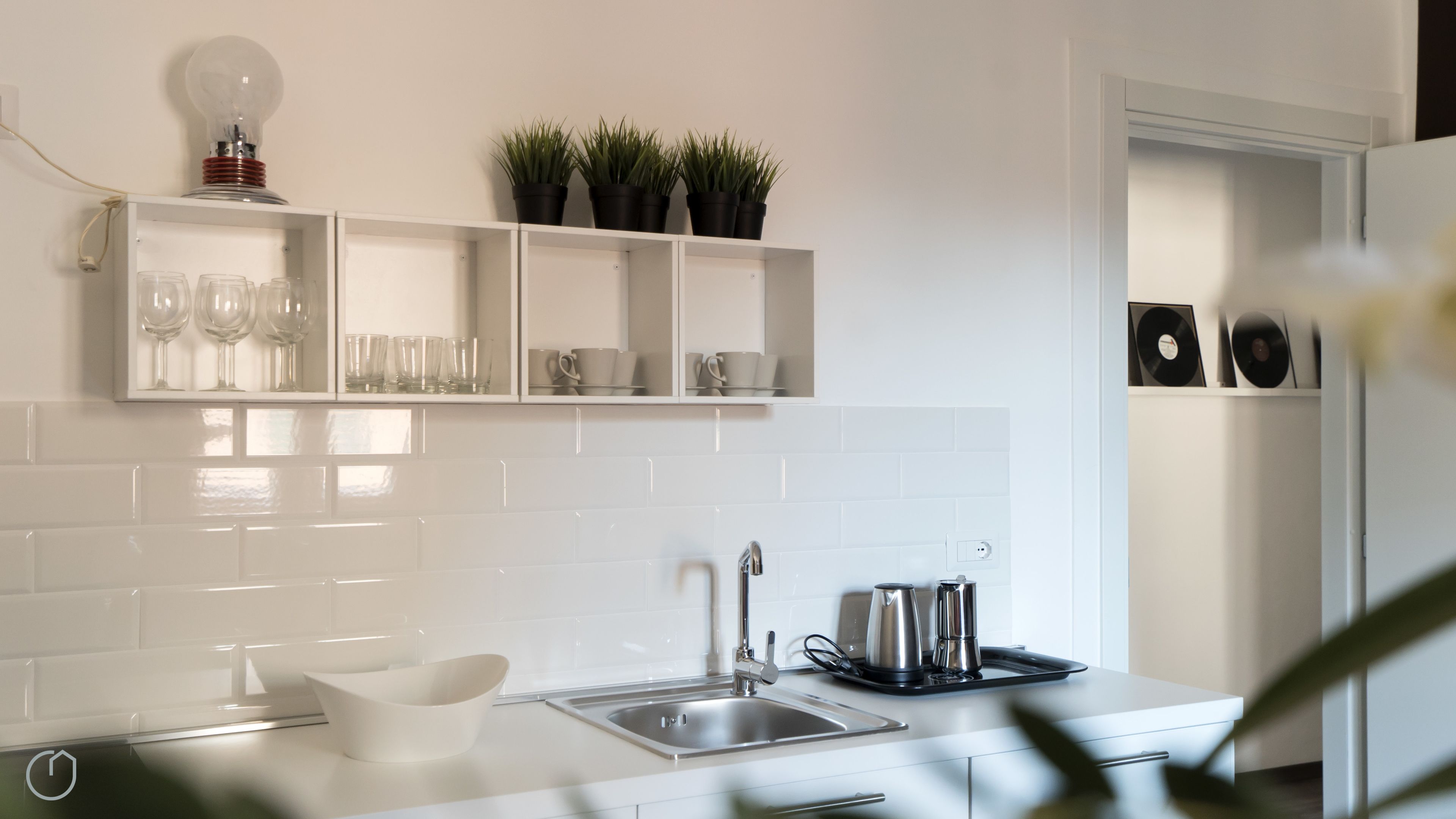 Apartament Grand, 1 dormitori (Via Melzo, 12) | Cuina privada | Frigorífic gran i bullidora elèctrica 