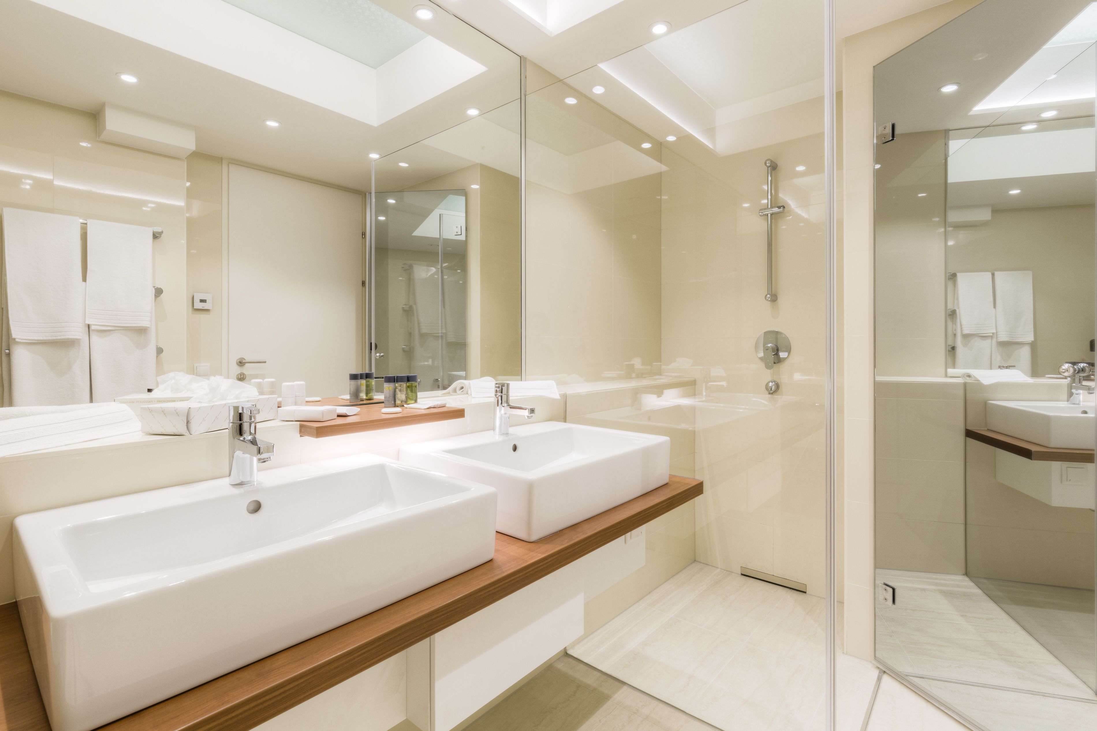 Supreme 2 Bedroom Apartment | Bathroom | Separate tub and shower, free toiletries, hair dryer, slippers