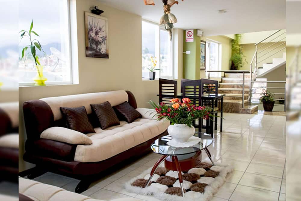 Hotel Las Gardenias