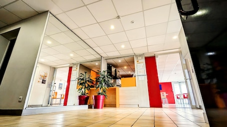 Hall. Première Classe Angers Sud - Les Ponts De Cé