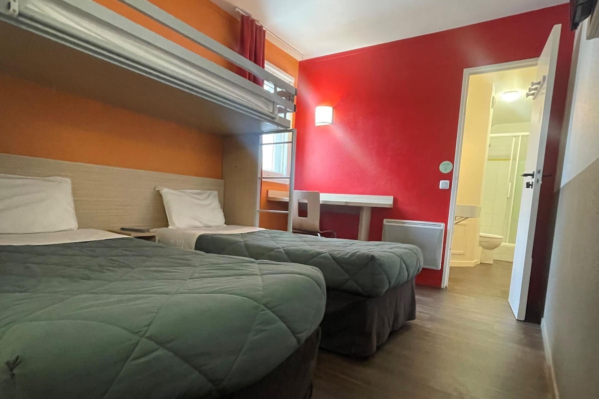 Desk, free WiFi, bed sheets