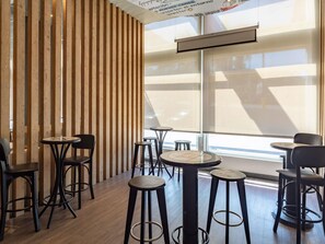 Bar (en el alojamiento)