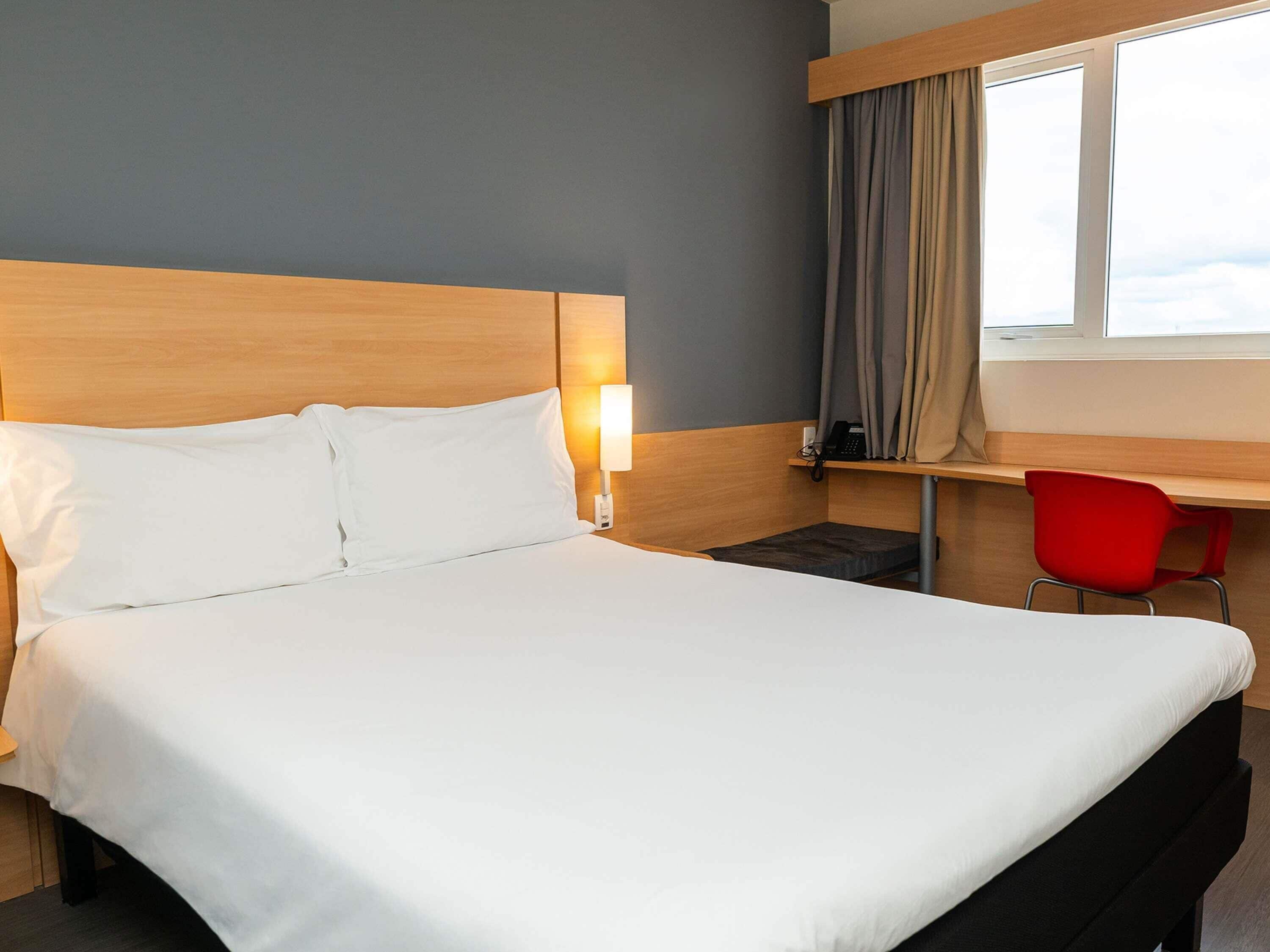 Minibar, in-room safe, desk, soundproofing