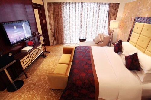 Fortune International Hotel