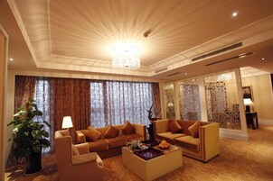 Minibar, in-room safe, alarm clocks