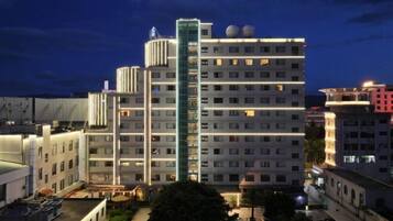 المنشأة من الخارج