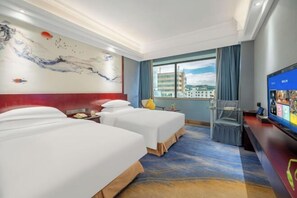 Minibar, in-room safe, alarm clocks