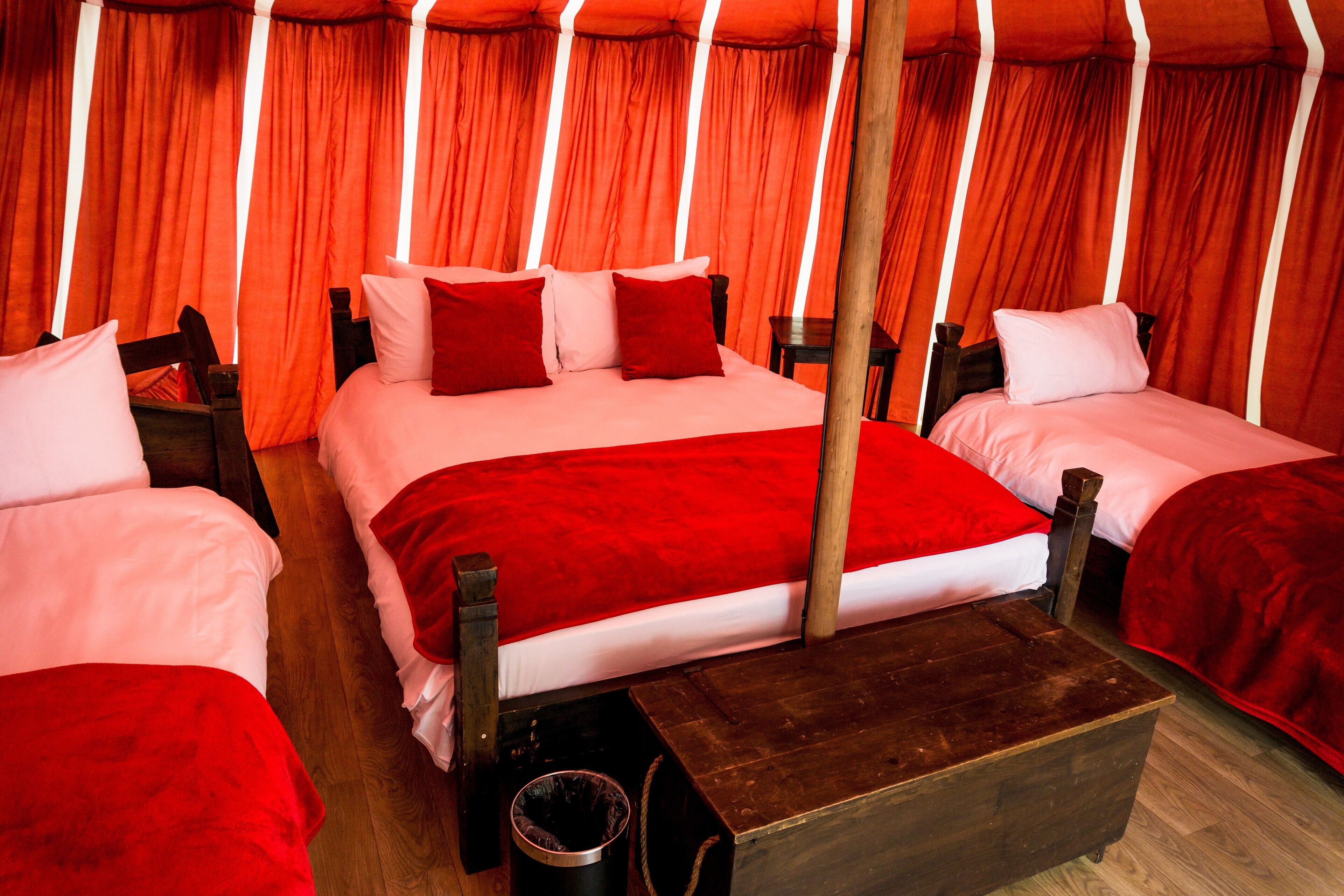 medieval glamping | 1 bedroom, free wifi, bed sheets