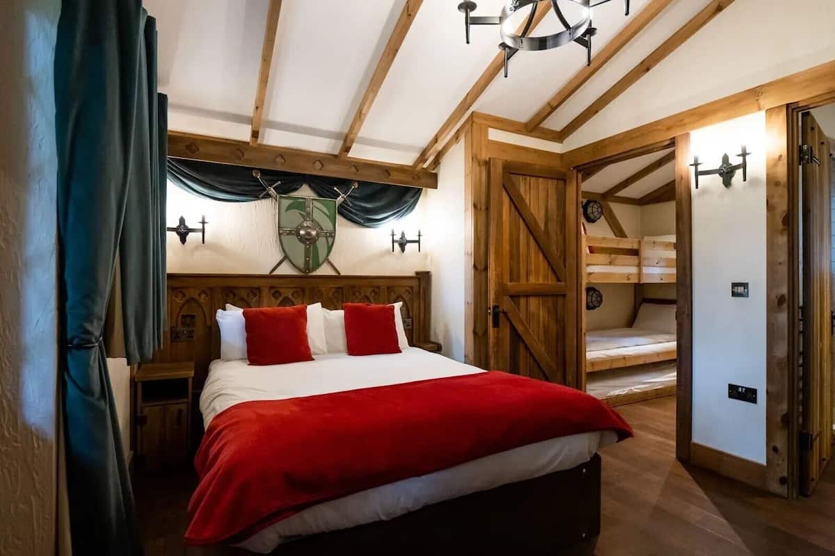 woodland lodge | bathroom | towels