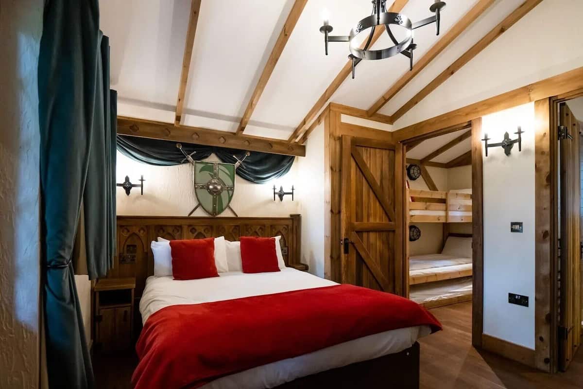 Woodland Lodge | 浴室 | 毛巾