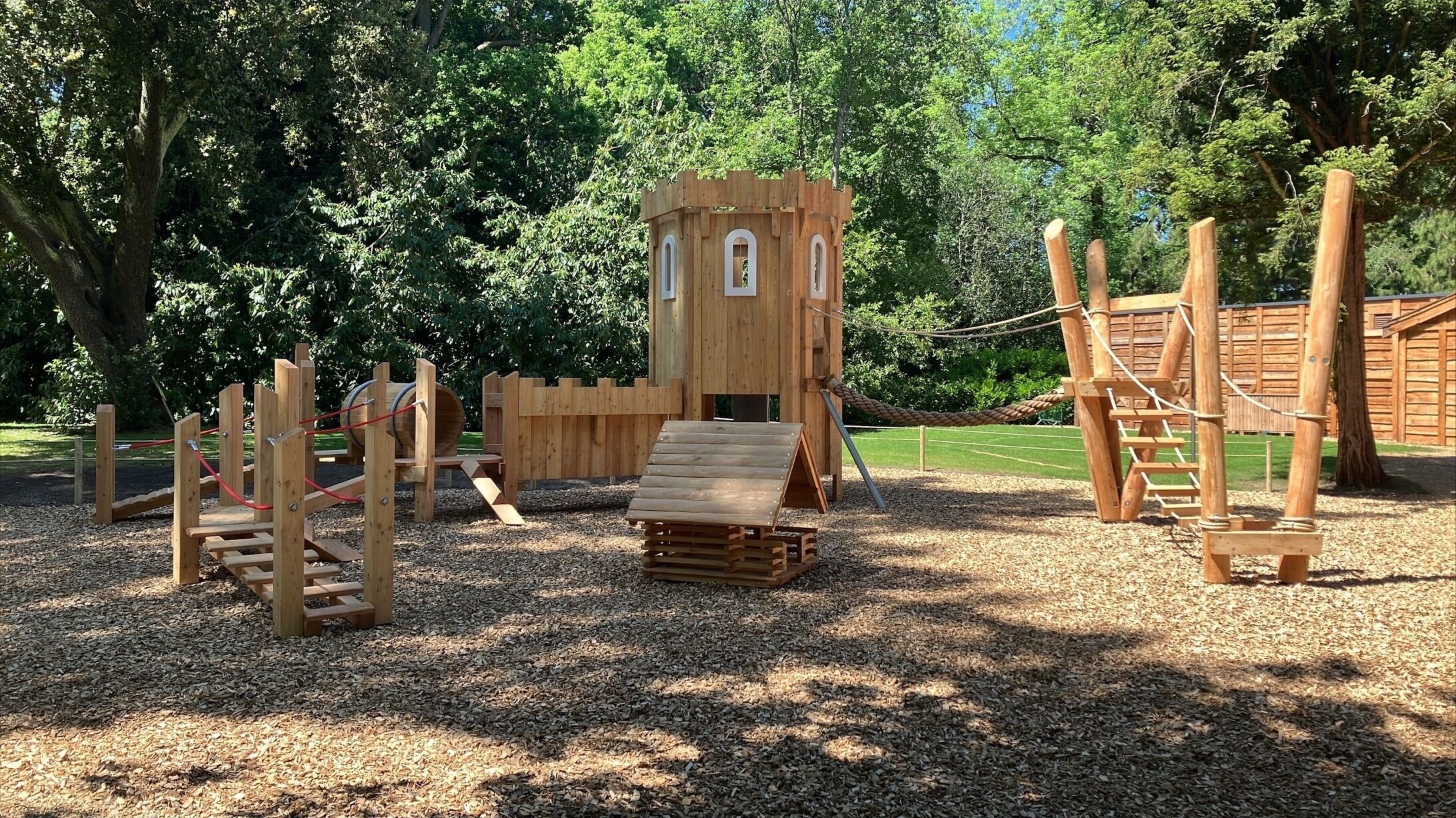 Außen-Kinderspielplatz
