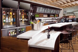 Bar (on property) - Courtyard Atlanta NE/Duluth Sugarloaf (Duluth)