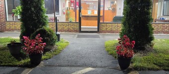 Nashoba Valley Inn & Suites