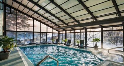 Aqua Blue Hotel