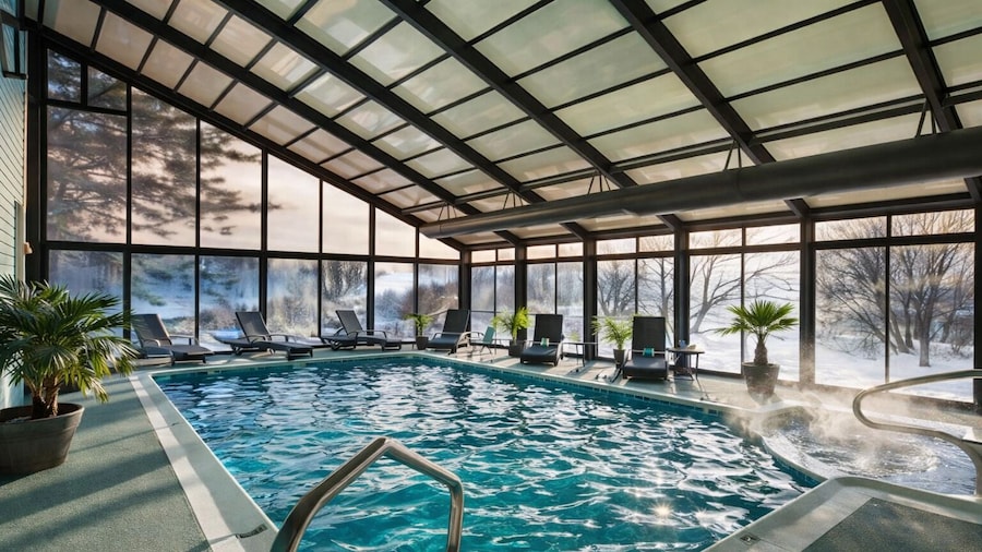 Aqua Blue Hotel