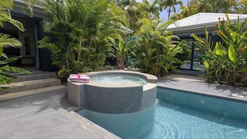 Villa Deluxe, 3 chambres, bain Ă remous, vue piscine