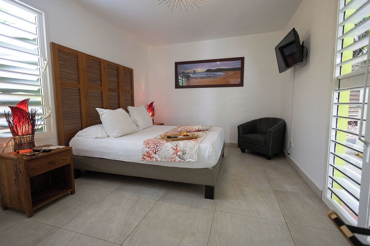 Premium Suite, 1 Bedroom, Hot Tub (Suite Feu: Passion) | Premium bedding, pillowtop beds, individually decorated