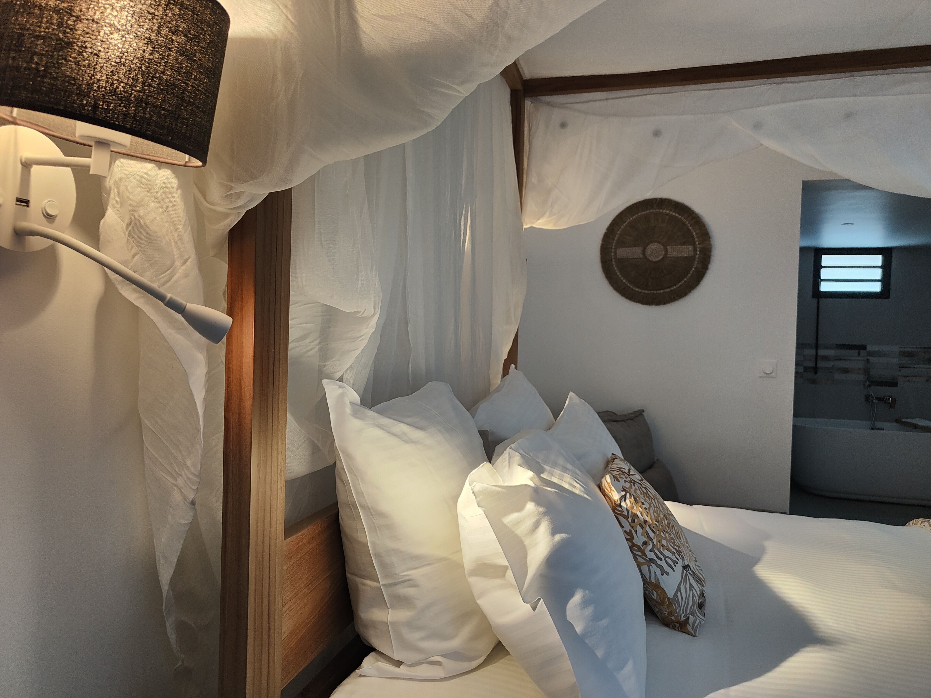 그랜드 빌라, 침실 3개, 욕조 | 고급 침구, 필로우탑 침대, 각각 다른 스타일의 인테리어, 각각 다르게 가구 비치