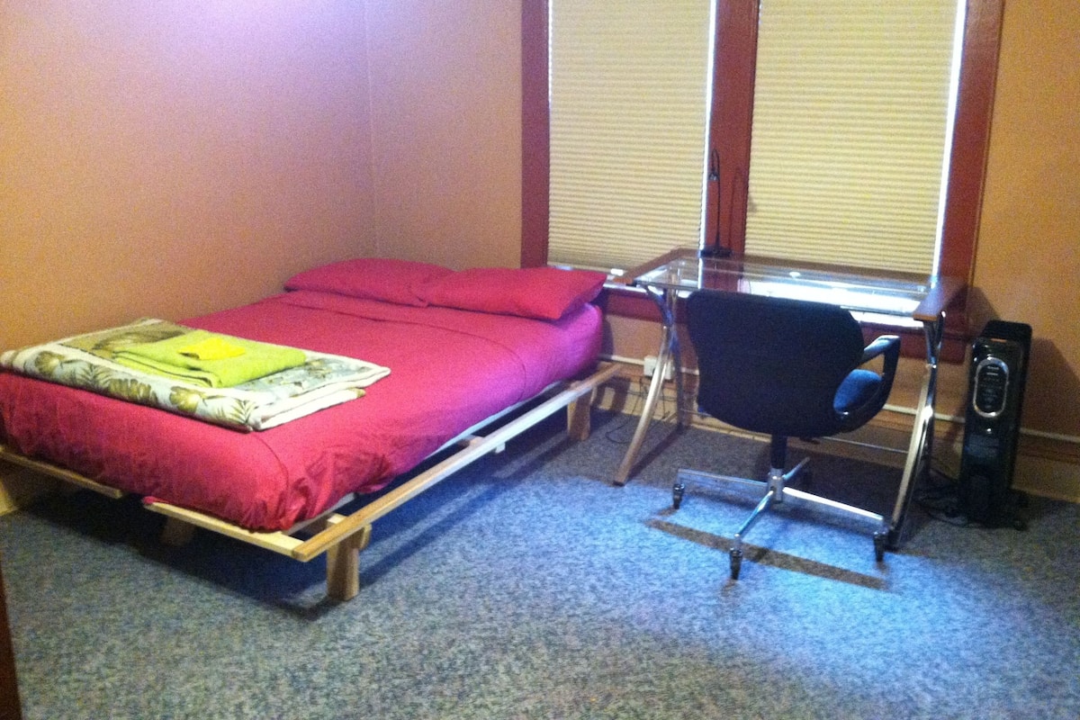 Winged Loft (Private Room) with Shared Bathroom