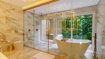 Suite, Sauna | Bathroom