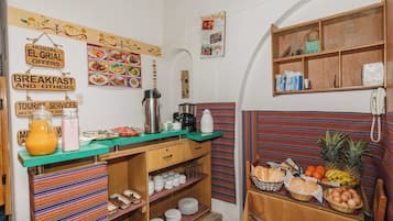 Petit déjeuner buffet compris tous les jours