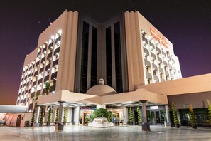 Front of property - Hotel Pueblo Amigo Plaza & Casino (Tijuana)