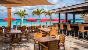 Breakfast, lunch and dinner served - Bohio Dive Resort (Cockburn Town)