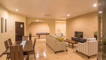 Standard Room, 4 Bedrooms | 2 bedrooms, in-room safe, free WiFi, bed sheets