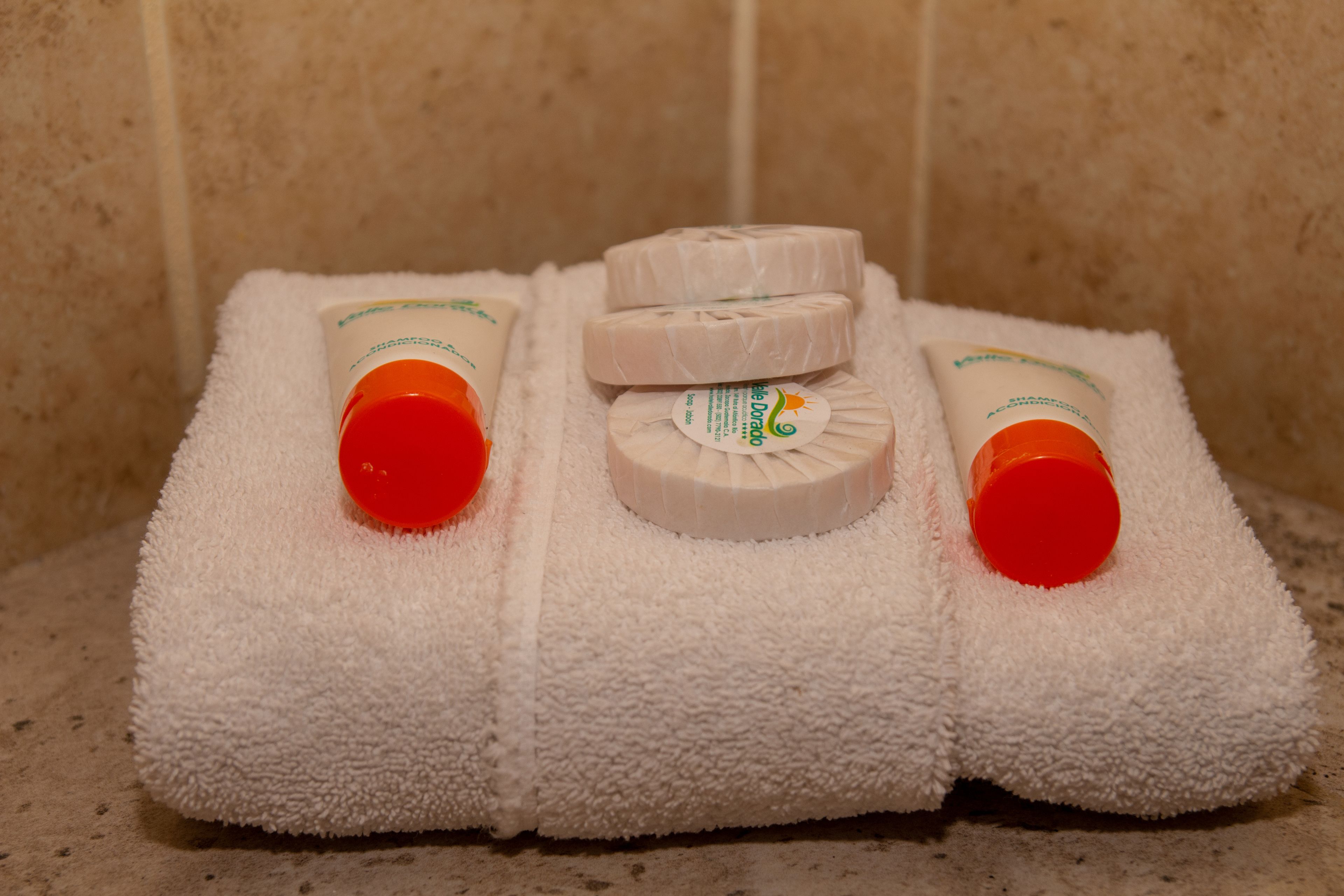 standard room, 2 bedrooms (4) | bathroom | shower, free toiletries, towels