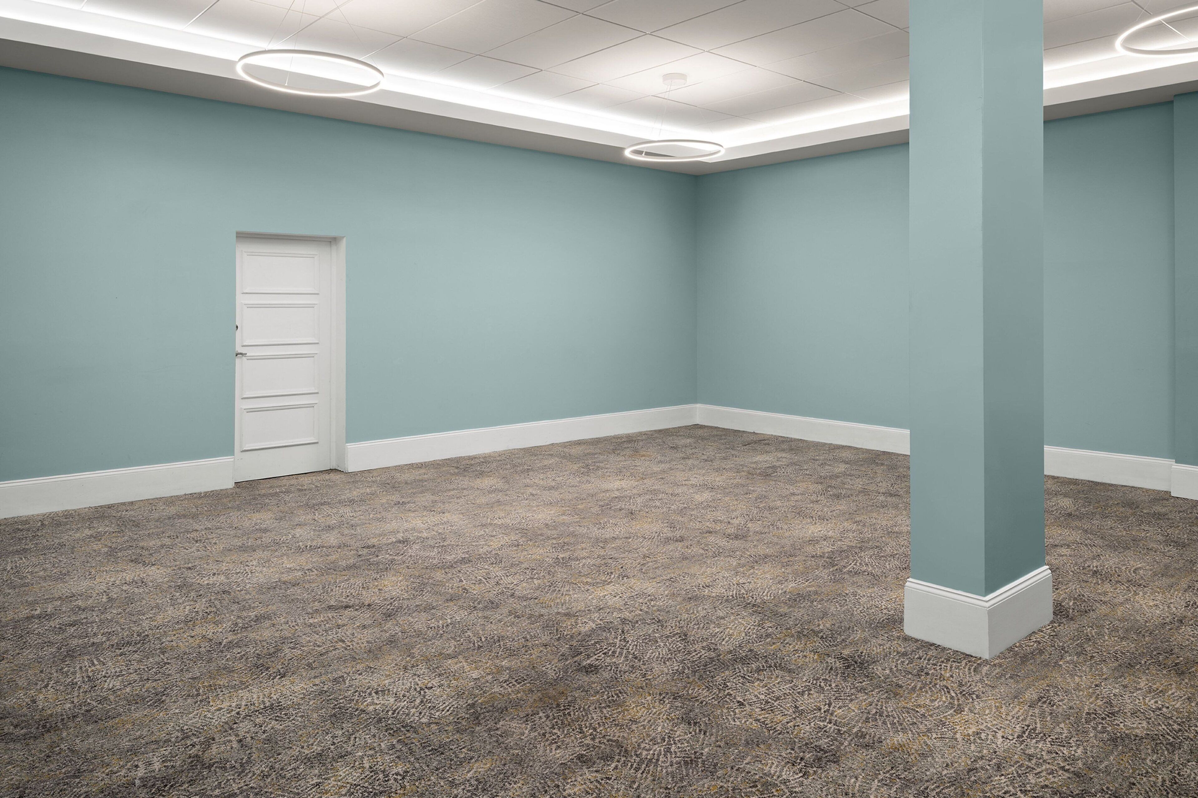 Photo - Courtyard by Marriott Nassau Downtown/Junkanoo Beach