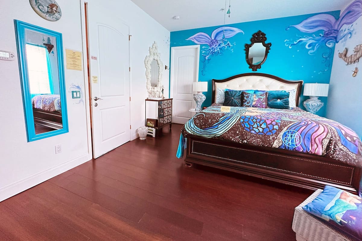 Mermaid Suite | Premium bedding, in-room safe, iron/ironing board, free WiFi