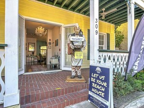 Exterior - Inn On the Avenue (New Smyrna Beach)