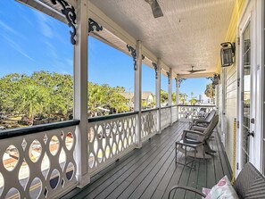 Télévision à écran plat de 20 pouces avec chaînes par câble, télévision